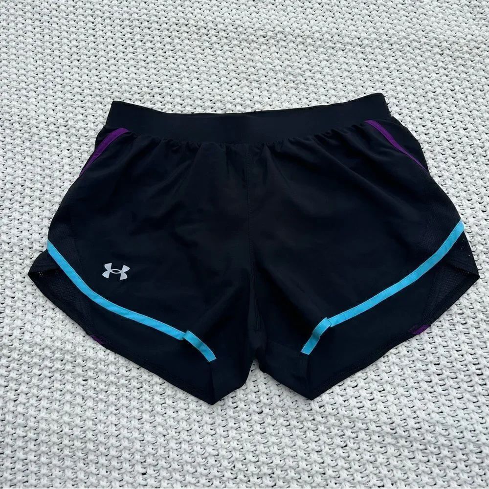 Under Amour Loose Heatgear  Active Shorts size Small